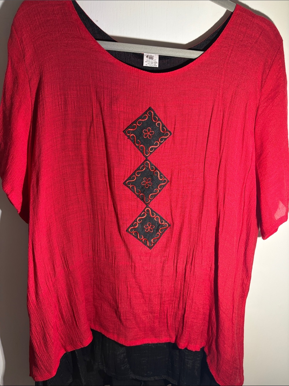 Women's Red Embroidered Short-Sleeve Top